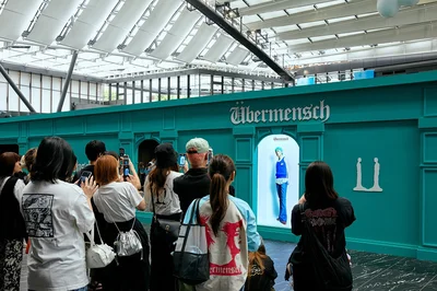 動画を撮影する人も多かったコーナー（写真は東京会場）