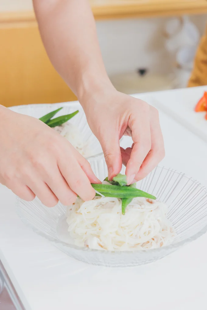 美しいオクラの盛り付けにスタッフ一同感嘆