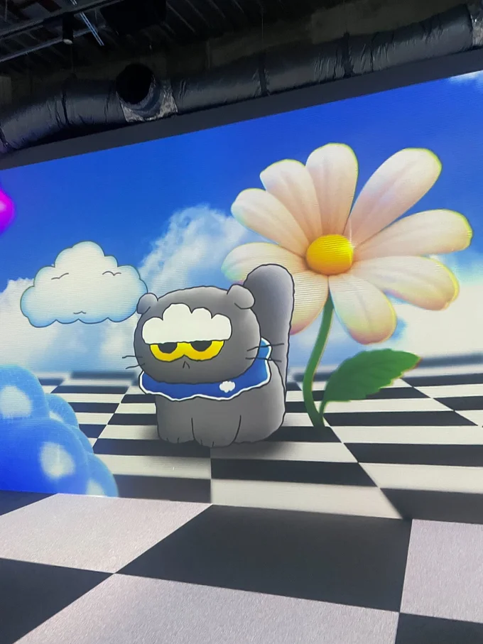 超巨大モニターで「ZO&FRIENDS」の世界観が味わえる