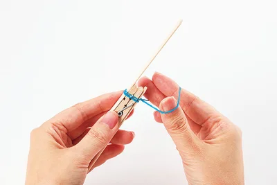 スティックが取れないように輪ゴムを巻いて補強する