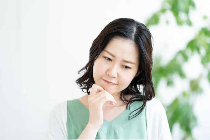 40代、何を着たらいいのか迷いがち…