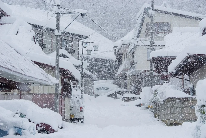 実は日本海側は世界屈指の豪雪地帯!いったいなぜ?