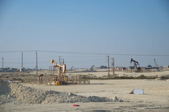 世界全体の約半分も!? 石油を埋蔵する油田が中東地域に集中しているわけ