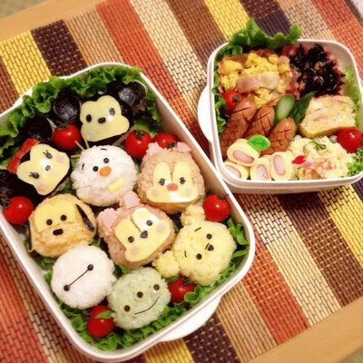 ミニサイズのおにぎりだから、小さな子どもにもぴったり。キャラ弁「ツムツム弁当」（投稿者：2323さん）