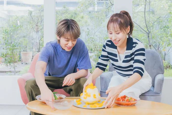 みかんかき氷はプレートに添えた果肉も華やか