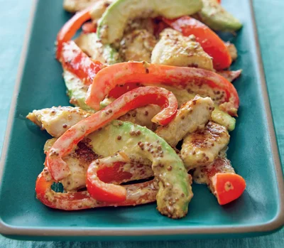 とりむねとアボカドのマスタードマヨ炒め