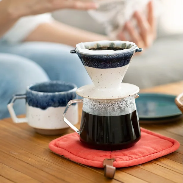 ラインナップは全12種！シンプルな美濃焼のドリッパーで、癒やしの