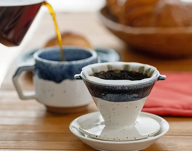 ラインナップは全12種！シンプルな美濃焼のドリッパーで、癒やしの