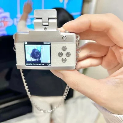 撮った後すぐに液晶画面で確認することができるんです！　　撮った画像は…▶