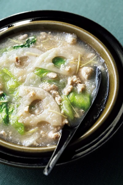 れんこんとひき肉のしょうがスープ