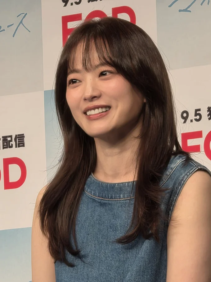 翌日の会見での様子。記者を見かけてにこにこ手を振ってくれました！