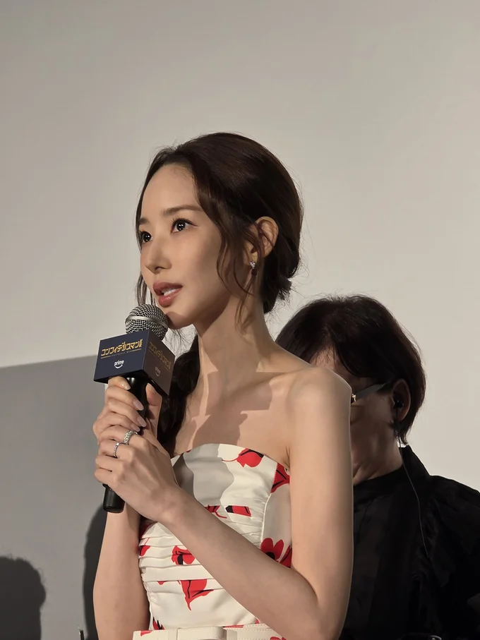  丁寧に答える様子が素敵