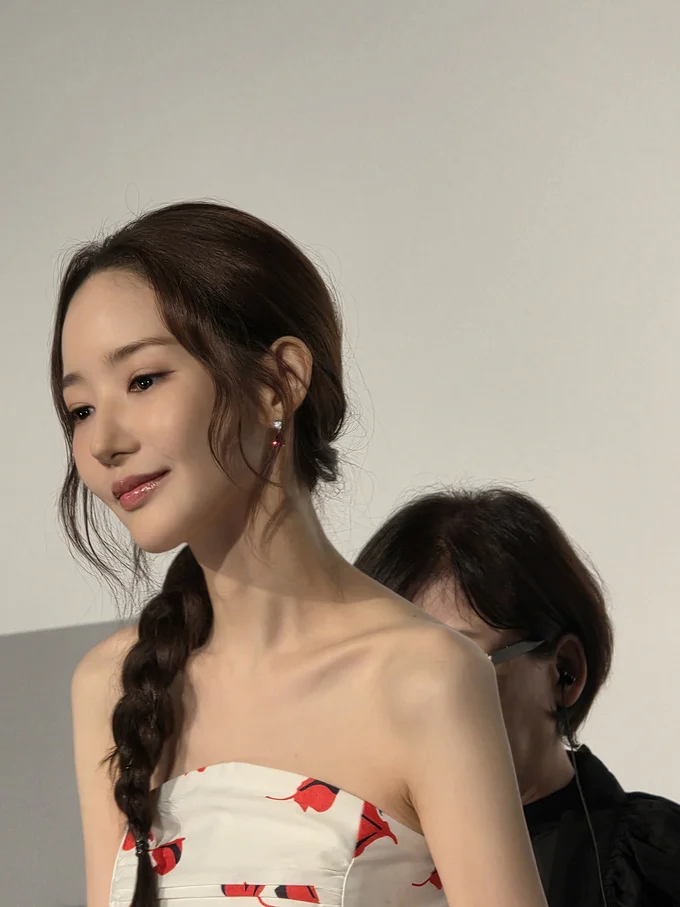 これは現実？と思わずにはいられない本当に美しいパク・ミニョン