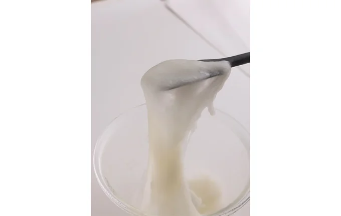 ゴムベラでよくこねる