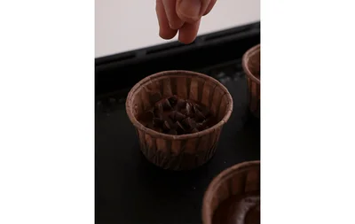 チョコチップをのせる