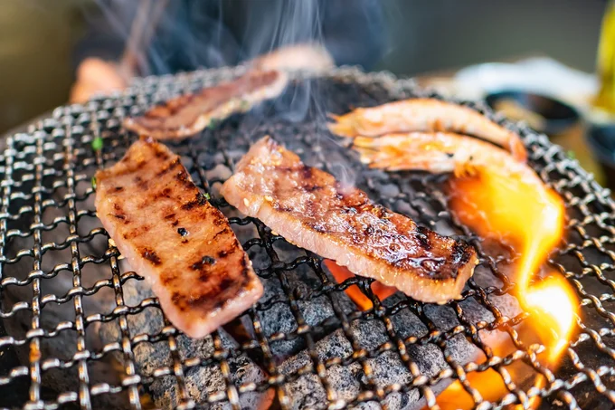 沖縄で焼肉にハマったそう!(写真はイメージ)