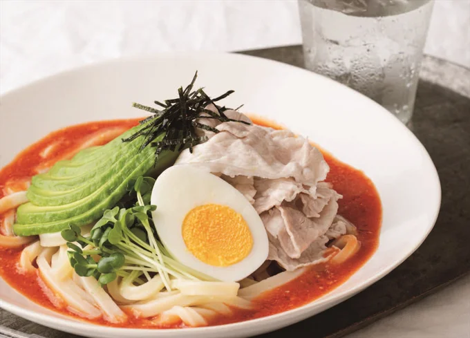豚しゃぶとアボカドの冷製トマトうどん