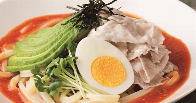 豚しゃぶとアボカドの冷製トマトうどん