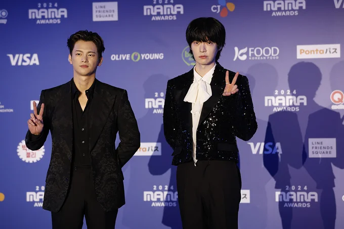 「MAMA AWARDS（Mnet ASIAN MUSIC AWARDS）」に登場したソ・イングクとアン・ジェヒョン撮り下ろし