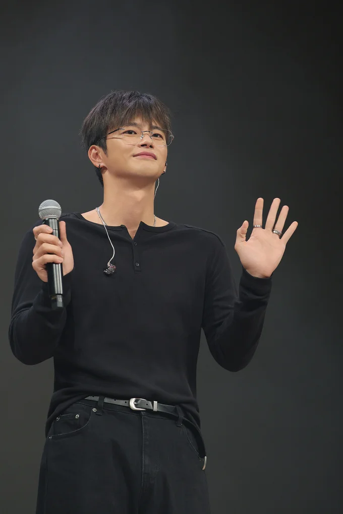 Special mini Album『IRO』が9月3日に発売!ソ・イングクさん(9月1日のもの)