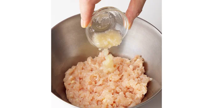 塩麹には肉のうまみを引き出す効果も