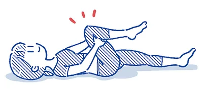 片足のひざ裏を両手で抱える