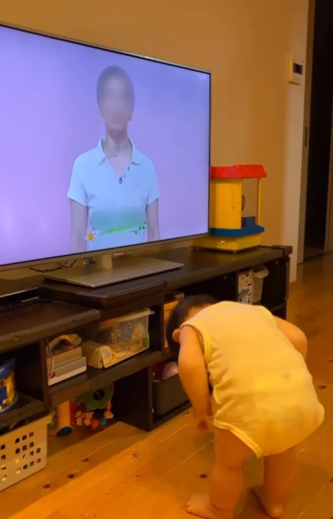 大人もびっくりの礼儀正しさ!▶本当に1歳児?(⇒次へ)