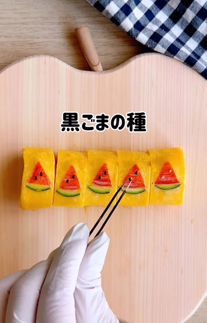 黒ごまの種を使って完成!▶気になる反響は?(⇒次へ)