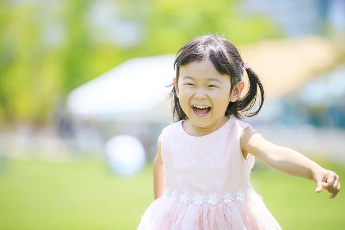 小さな体で元気いっぱいな子ども