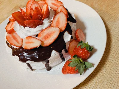 ホールケーキ▶家族の絆が伝わる手形アート（⇒次へ）