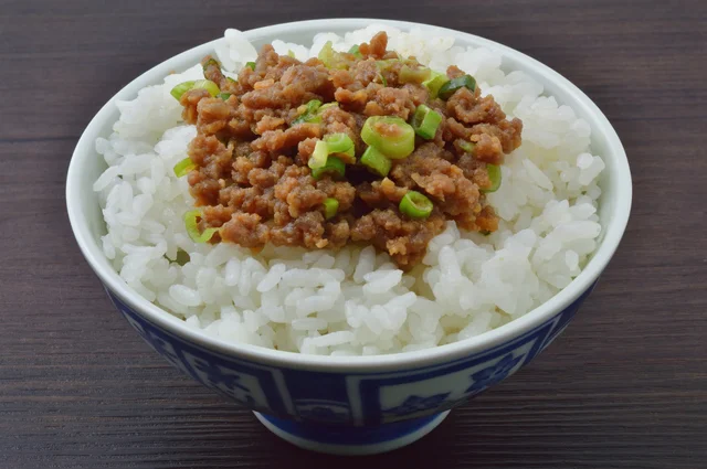 子どもも大好き「肉そぼろ丼」