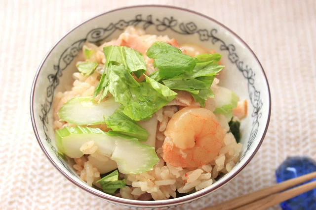 ごろっと具だくさん×ピリ辛ソース味でクセになる！「エリンギとえびのスパイシーごはん」