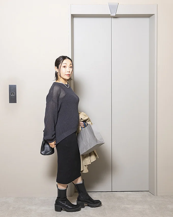 【アフター写真】メッシュニットを羽織るだけですっきり見え!
