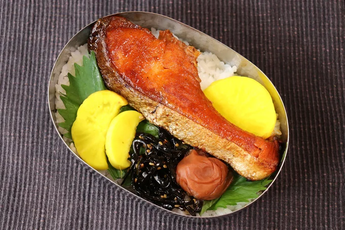 「鮭のみりん焼き弁当」