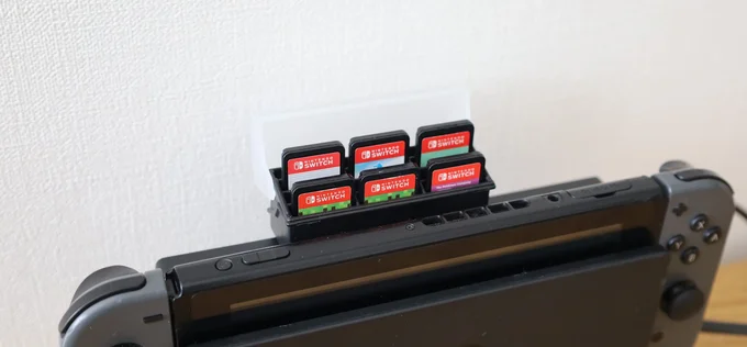 ドックに付けられるゲームカードケース ▶どう使う?