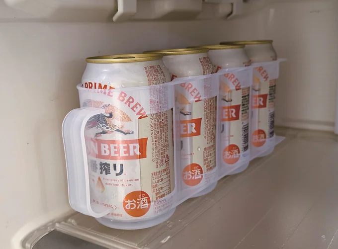 冷蔵庫で冷やしておきたい缶飲料を、まとめて収納できる缶ストッカー