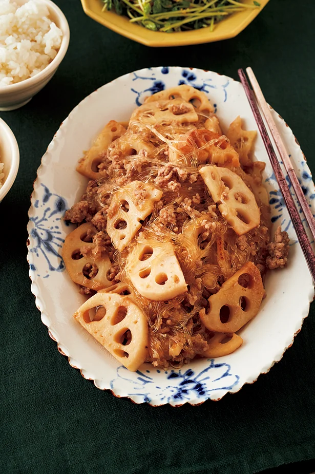 れんこんとはるさめのそぼろ炒め煮