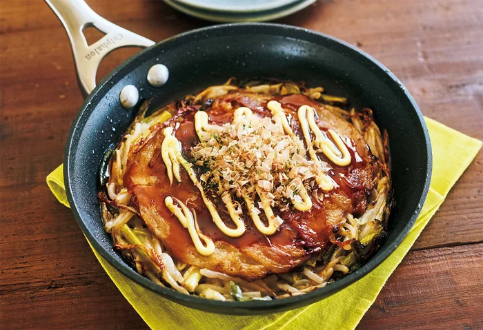 カリッと豚バラ×シャキッともやしがぴったりな「もやしと豚バラのヘルシーお好み焼き」