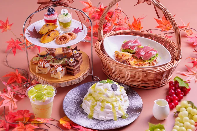 ＜レレーヴ-サロン・ド・テ＞ではシャインマスカットのケーキやフラッペが登場！