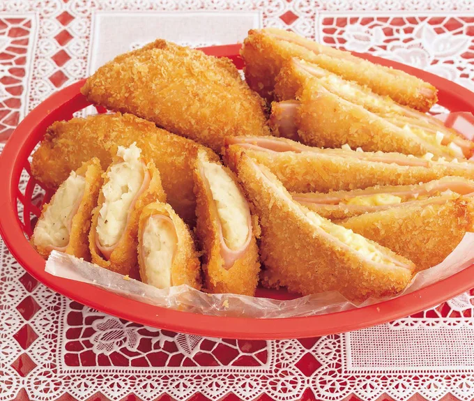 人気メニューをドッキングしたユニークな一皿