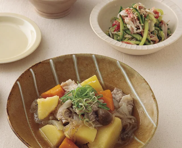 重ね煮するから煮くずれが少ない！ほったらかしで完成する「ほくほく肉じゃが」