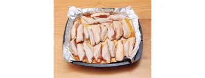 皮目を上にして並べ、残った汁をかける