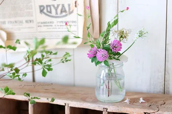 お花を簡単にかわいく飾れる！100均樹脂粘土だけでつくる「フラワーフロッグ」