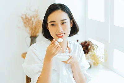 「ビヒダス プレーンヨーグルト」が新パッケージで登場！ビフィズス菌を生かした腸活レシピ３選