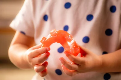 握る・伸ばす・ねじるなど、多様な遊び方が可能