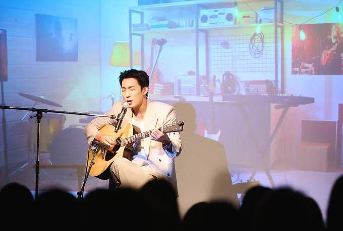 ｢I Love You｣と「Lemon」を弾き語り