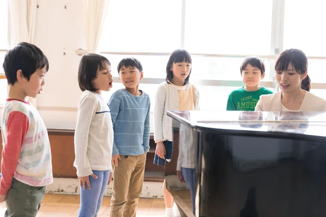 子守歌から「みんなのうた」まで…子ども向けなのに超怖い“トラウマソング”