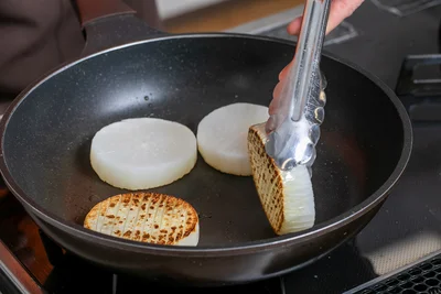 焼き色の目安はこんな感じ。こんがり焼いちゃってOKです。