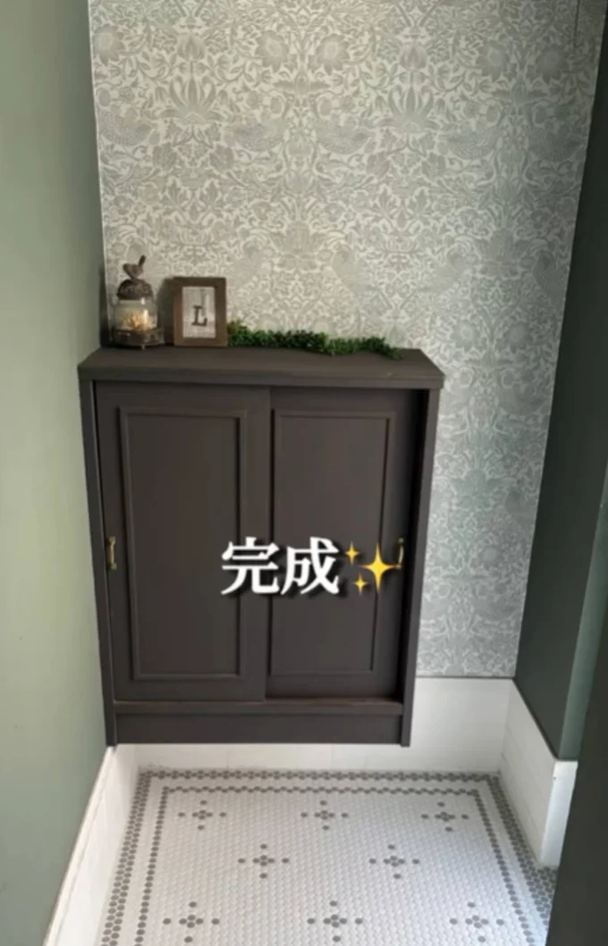 洗練された雰囲気のアフター画像▶キッチンカウンターのビフォー画像(⇒次へ)