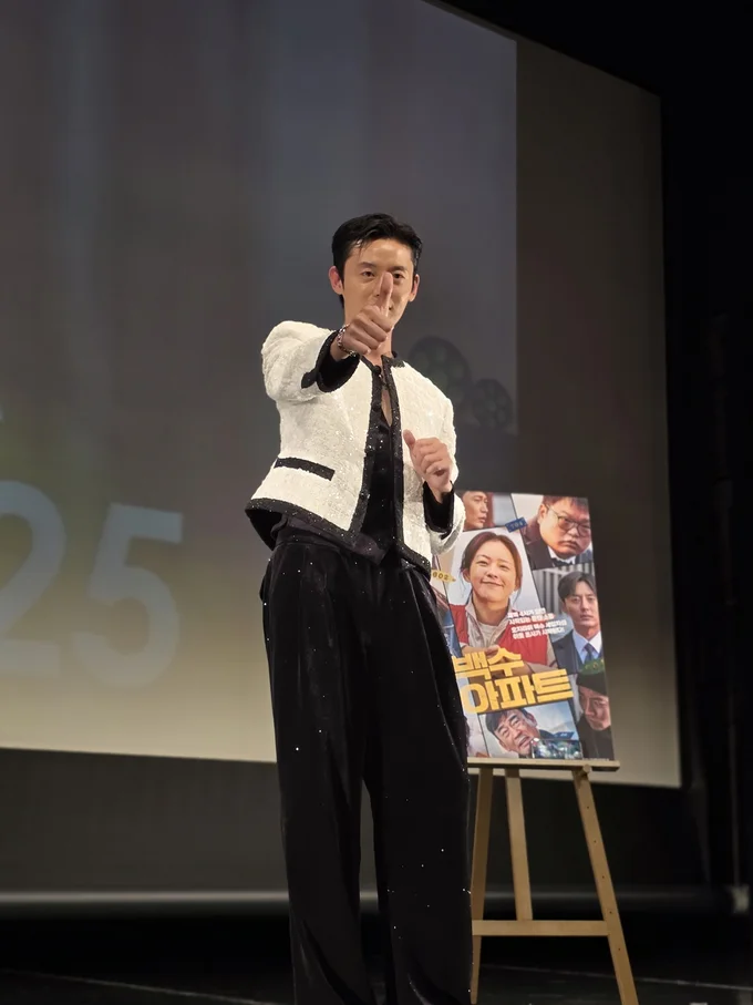 ひとりひとりに目線を合わせるジフンさん